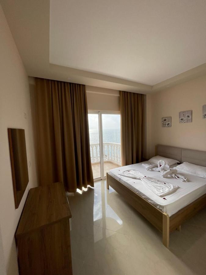 Seaside Apartmens Sarandë エクステリア 写真