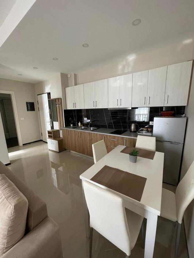Seaside Apartmens Sarandë エクステリア 写真