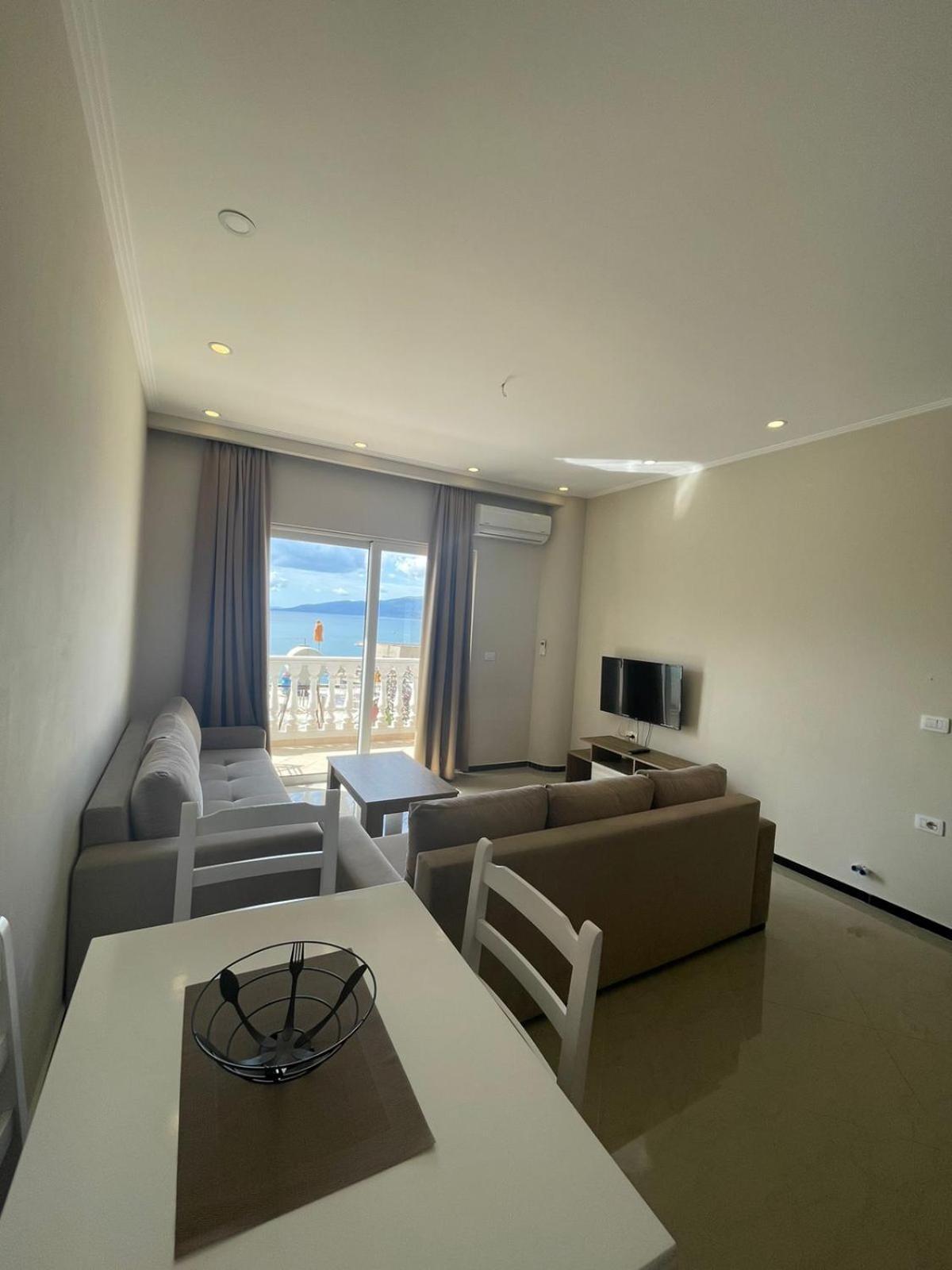 Seaside Apartmens Sarandë エクステリア 写真