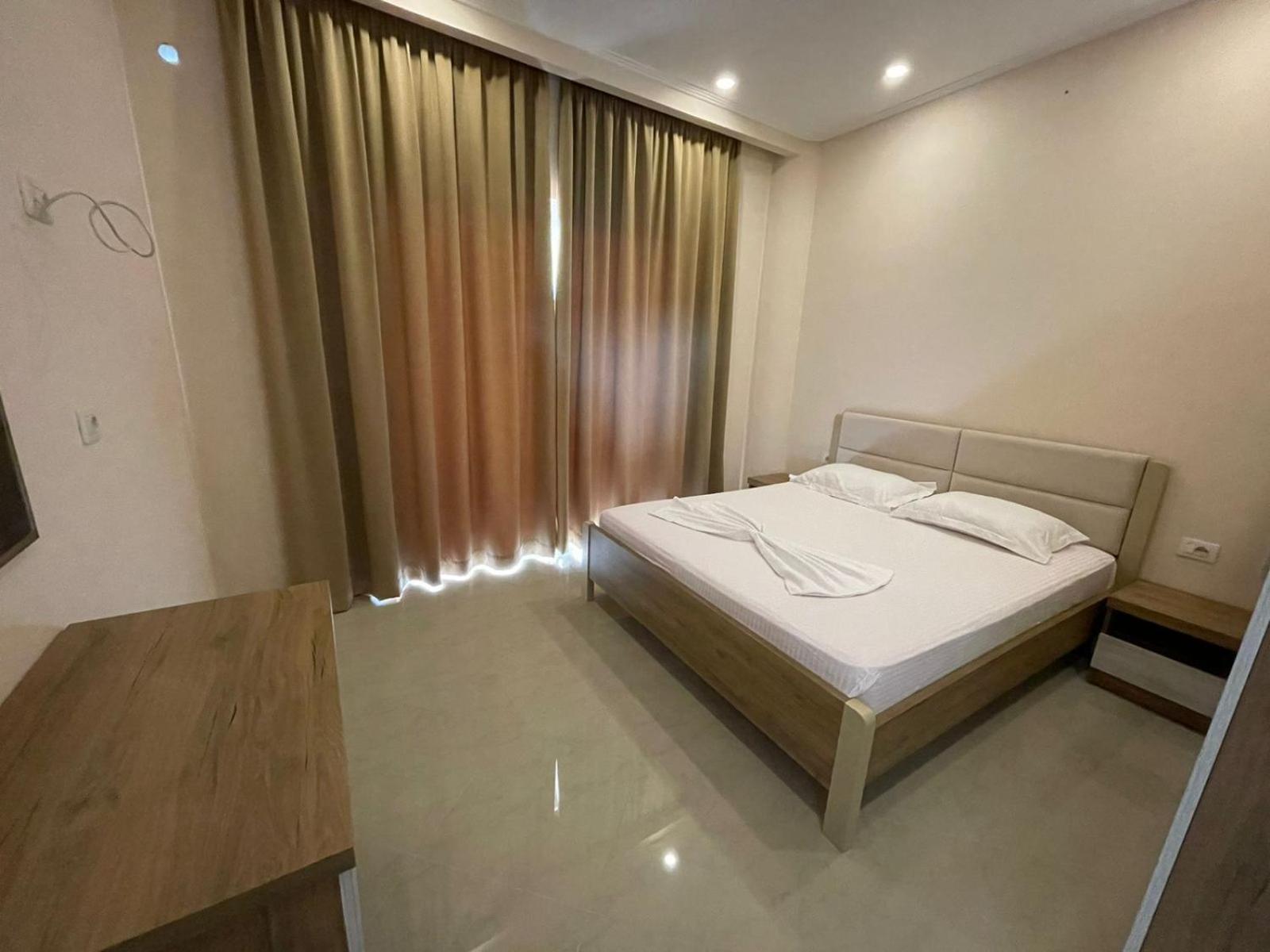 Seaside Apartmens Sarandë エクステリア 写真