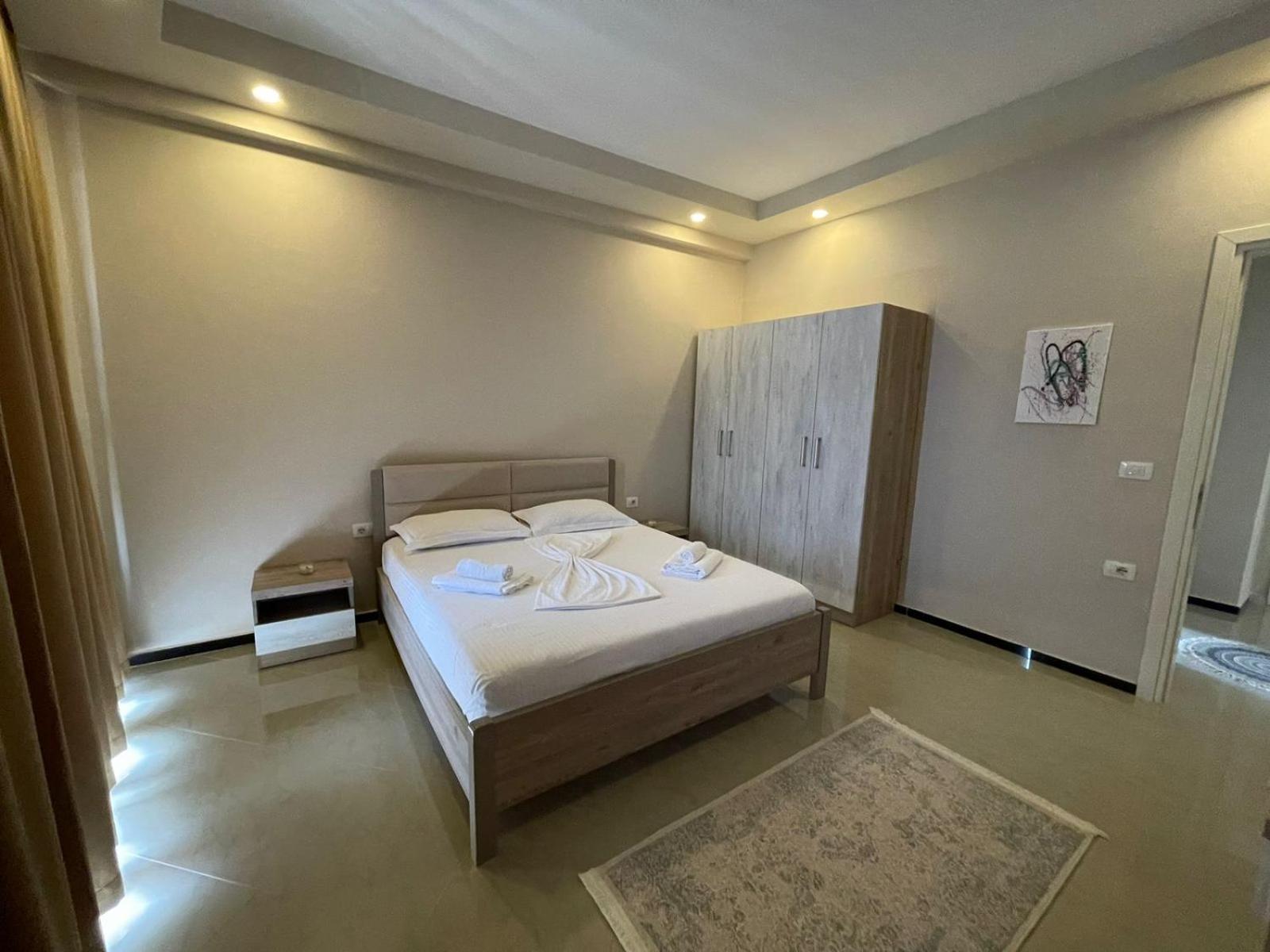 Seaside Apartmens Sarandë エクステリア 写真