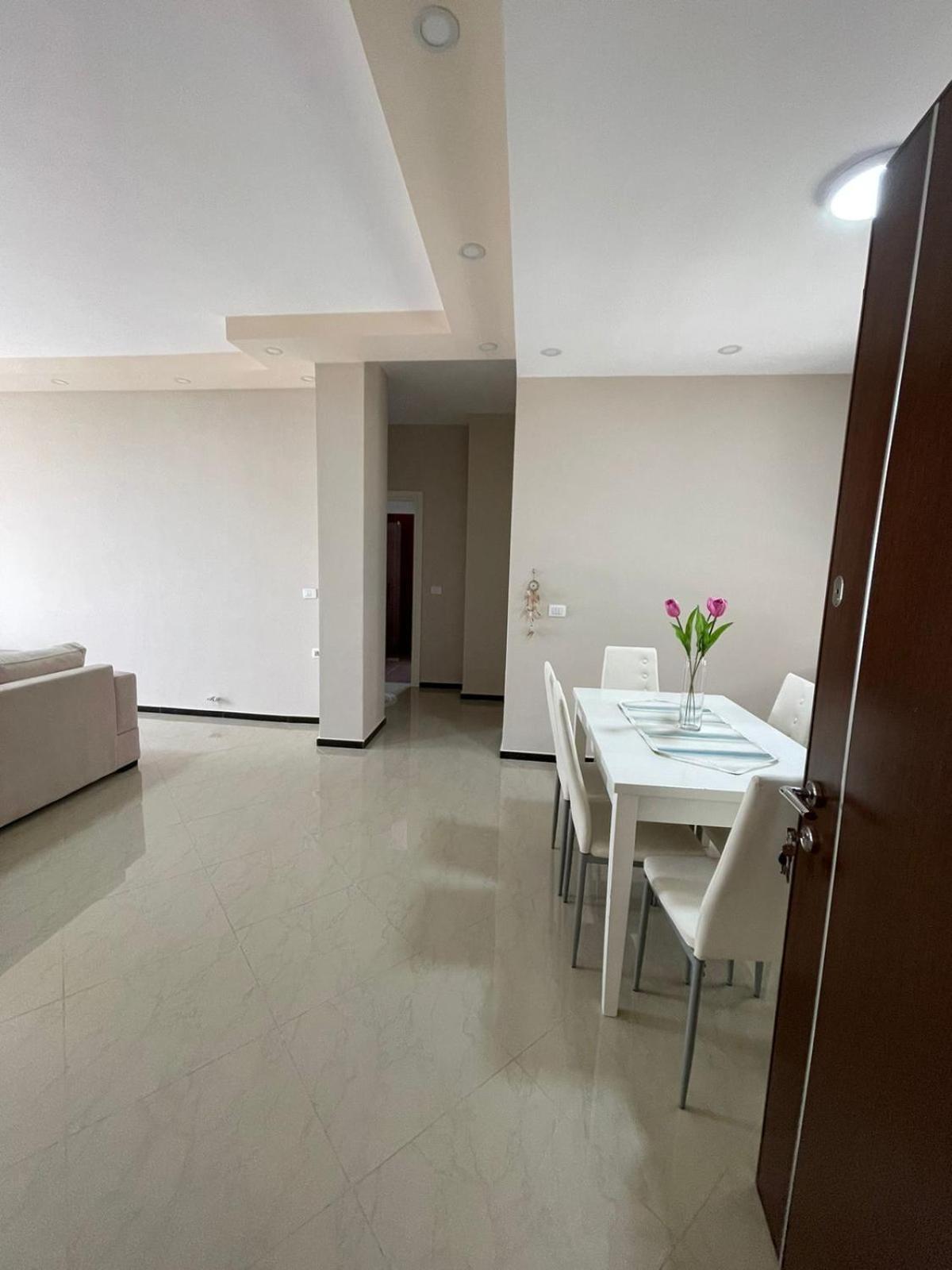 Seaside Apartmens Sarandë エクステリア 写真